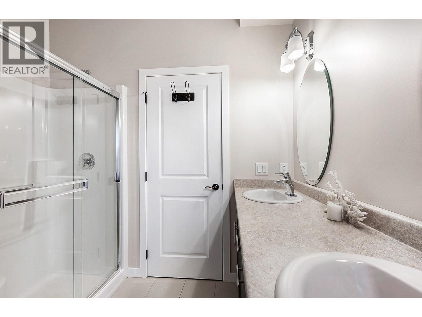 3166 Mustang Court, Kelowna, BC - Indoor Photo Showing Bathroom