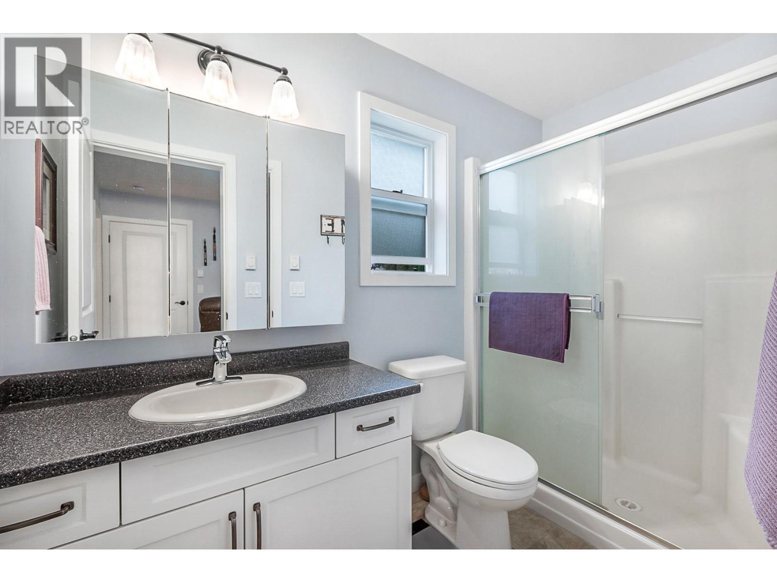 3166 Mustang Court, Kelowna, BC - Indoor Photo Showing Bathroom
