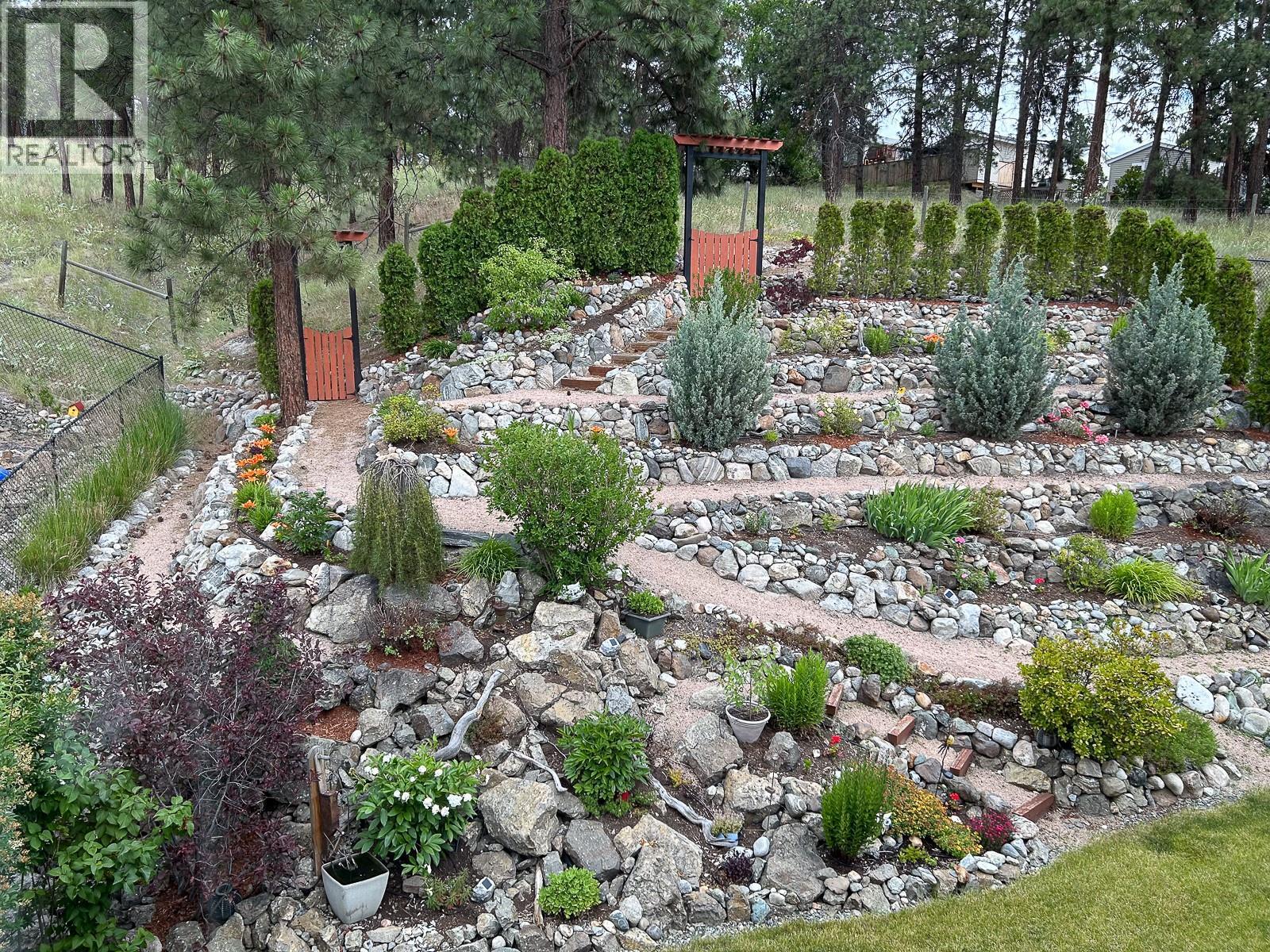3166 Mustang Court, Kelowna, BC - Outdoor