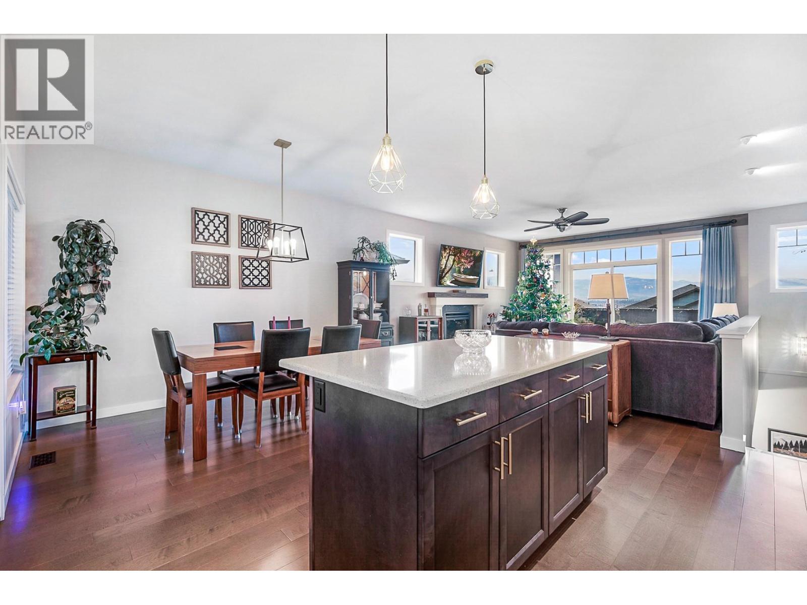 3166 Mustang Court, Kelowna, BC - Indoor