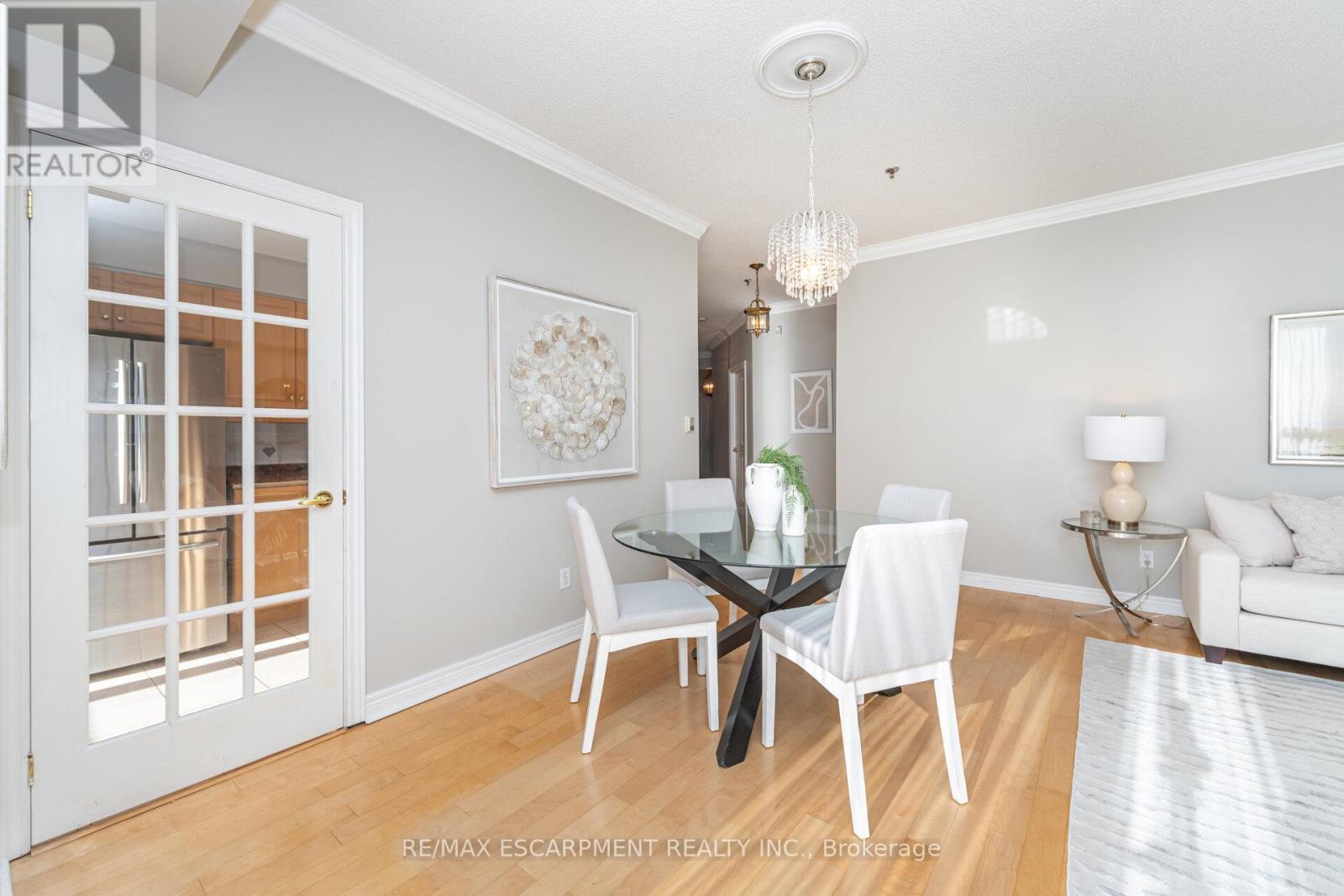 Gla1 - 60 Old Mill Road, Oakville, ON - Indoor Photo Showing Other Room