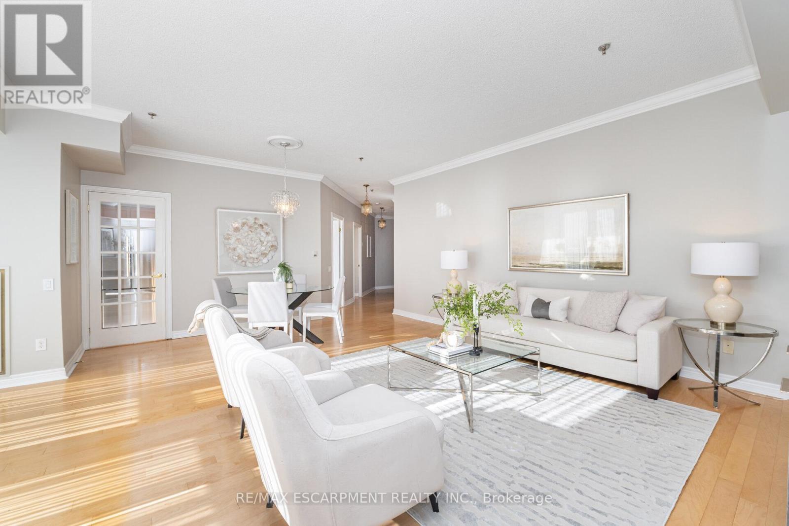 Gla1 - 60 Old Mill Road, Oakville, ON - Indoor Photo Showing Living Room With Fireplace