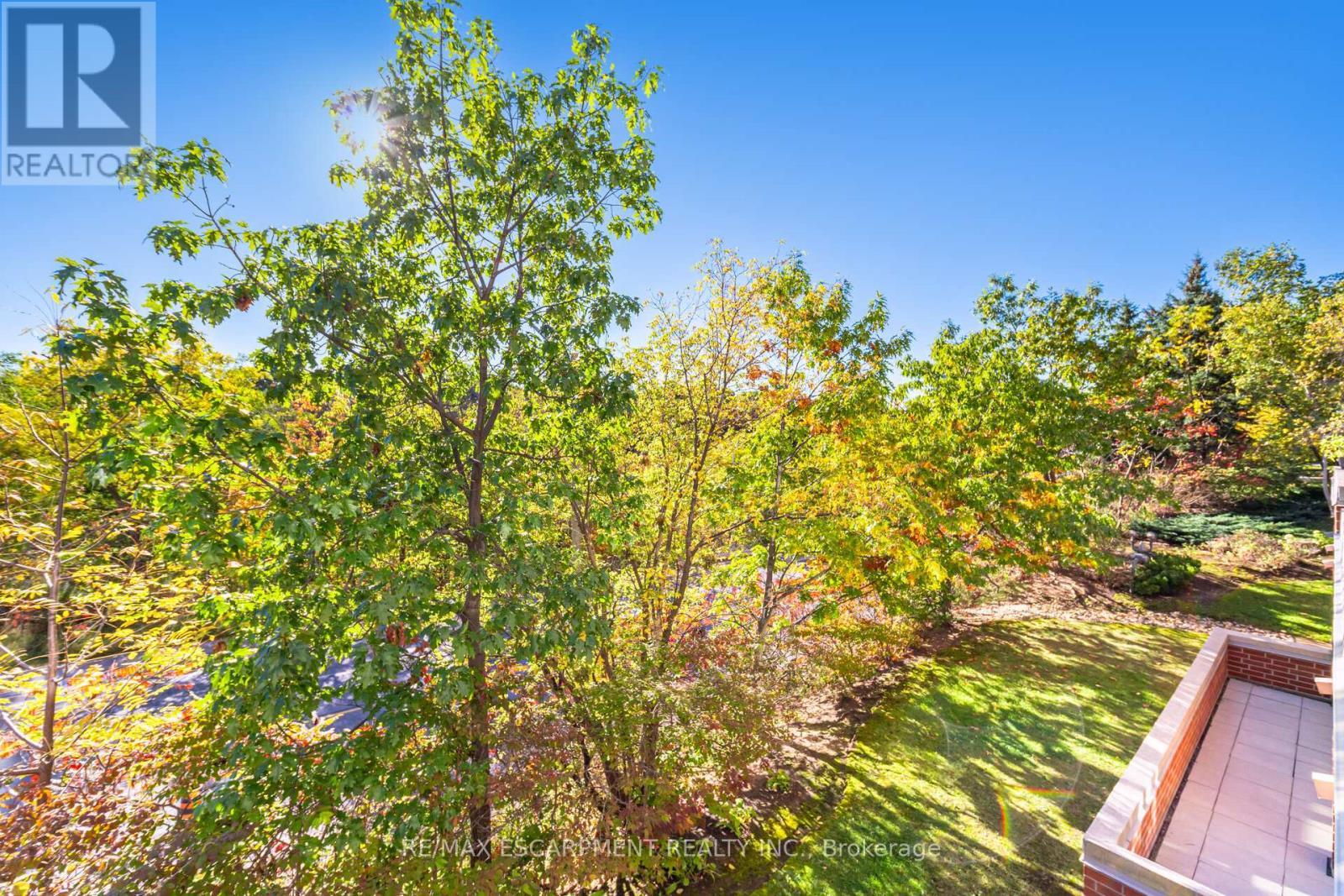 Gla1 - 60 Old Mill Road, Oakville, ON - Outdoor