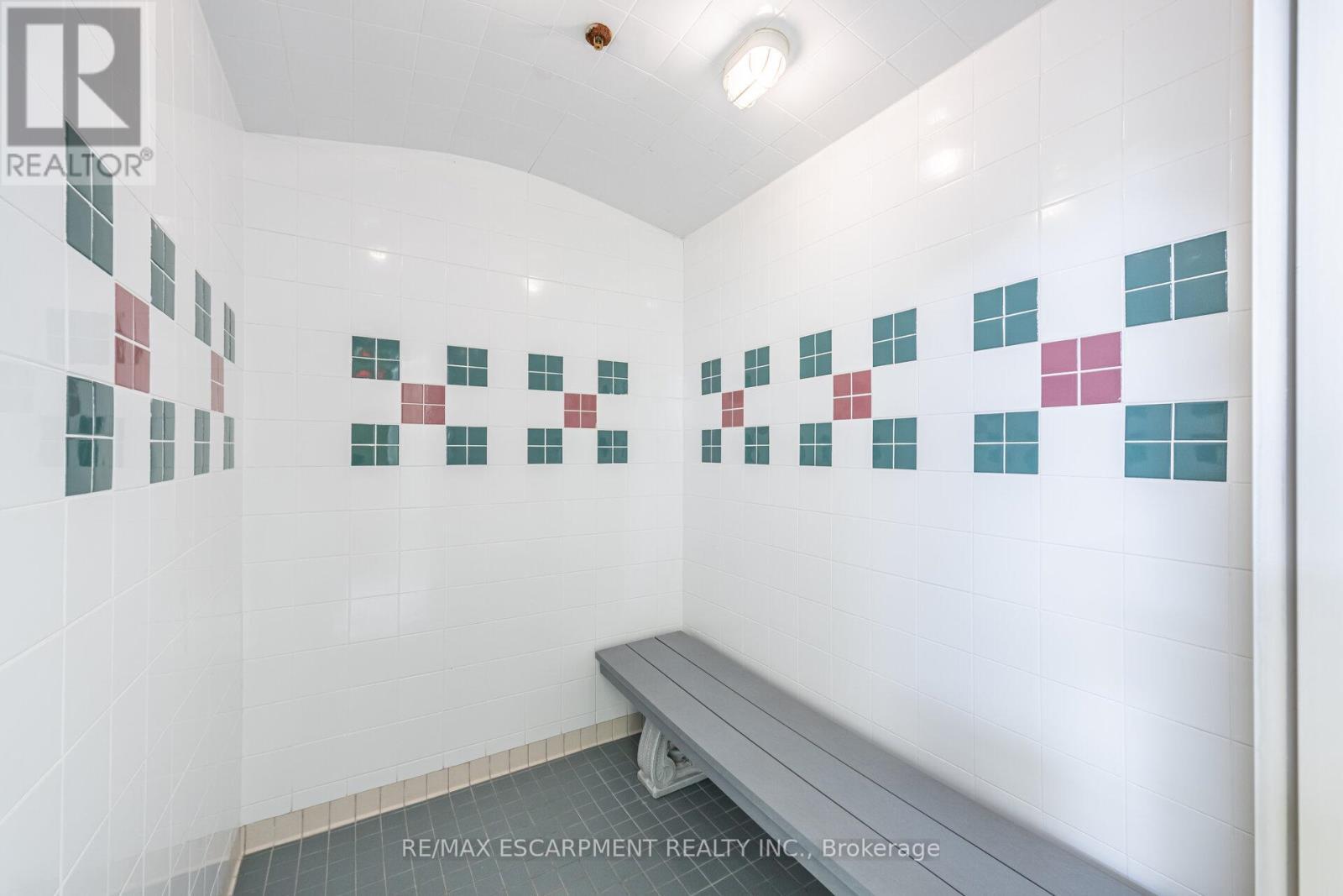 Gla1 - 60 Old Mill Road, Oakville, ON - Indoor