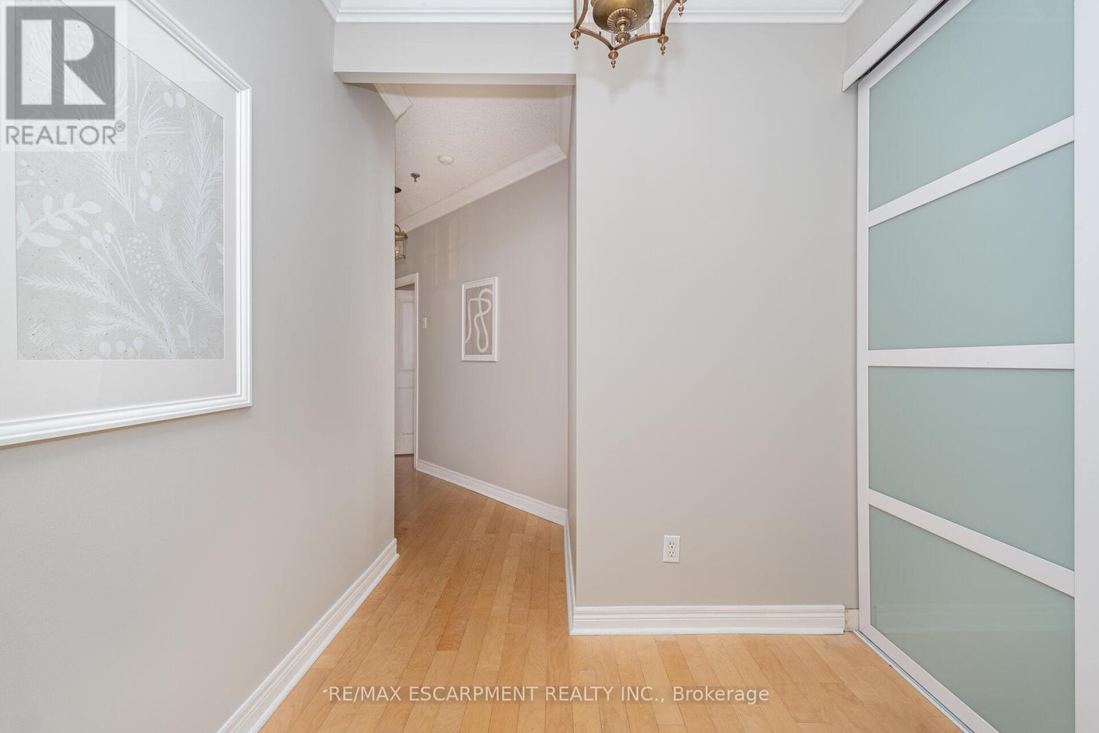 Gla1 - 60 Old Mill Road, Oakville, ON - Indoor Photo Showing Other Room