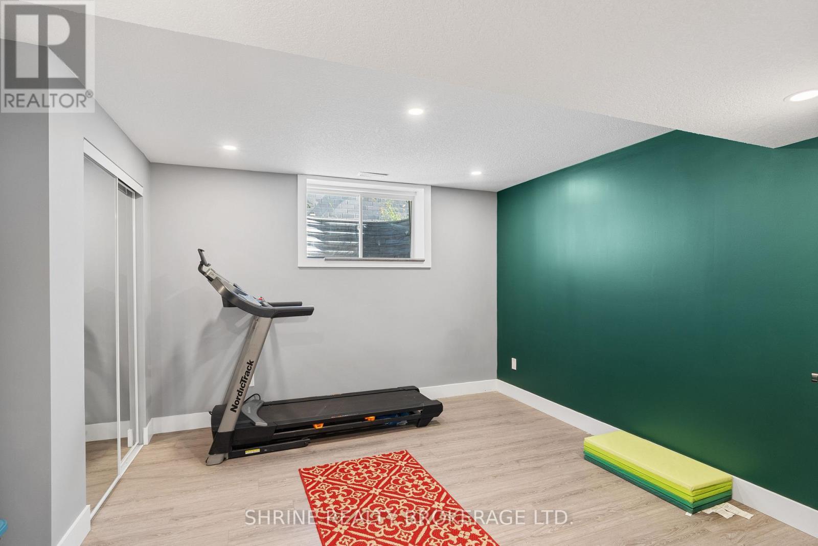 957 Holtby Court, London North (North E), ON - Indoor Photo Showing Gym Room