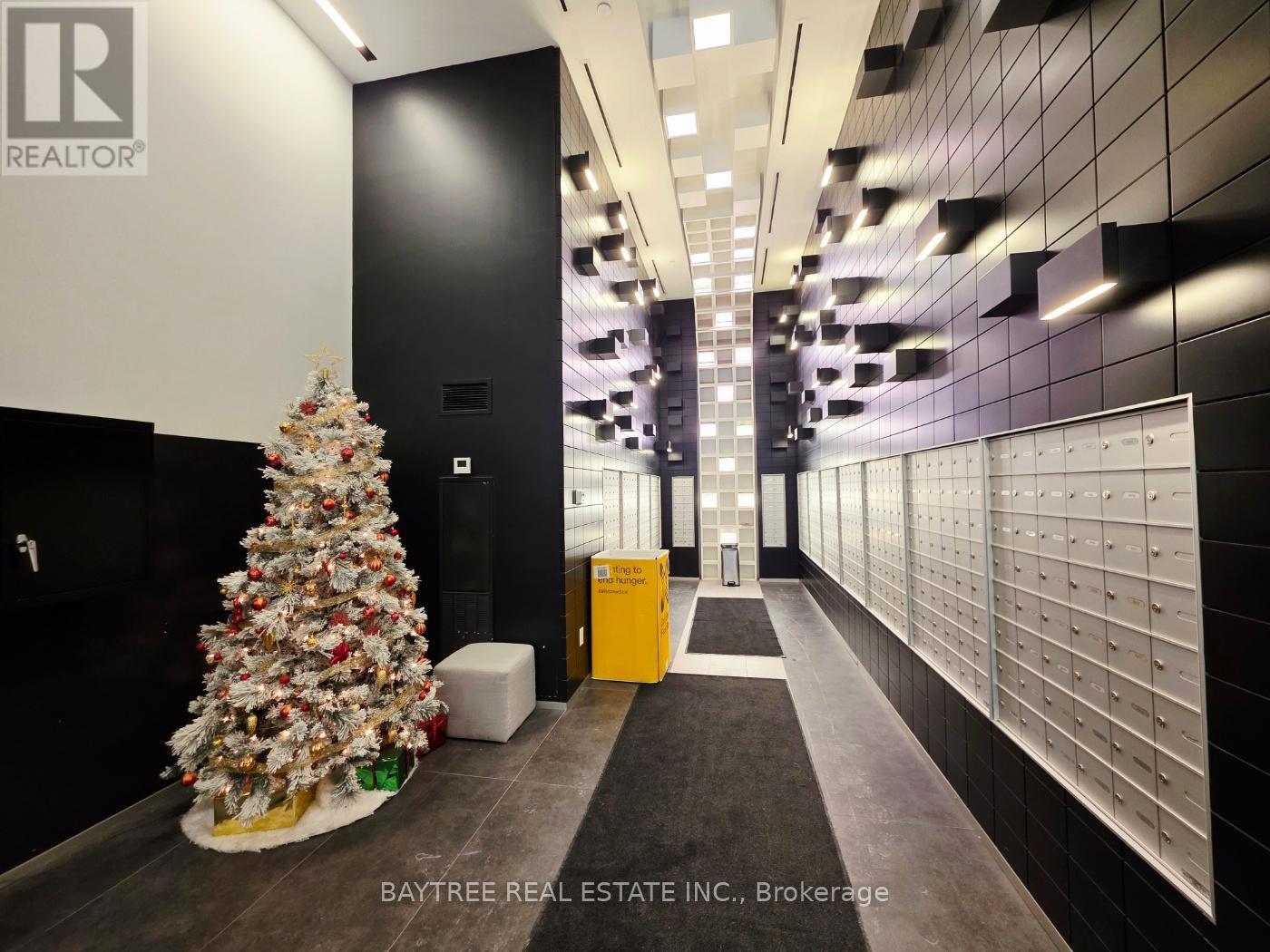 1911 - 195 Redpath Avenue, Toronto, ON - Indoor Photo Showing Other Room