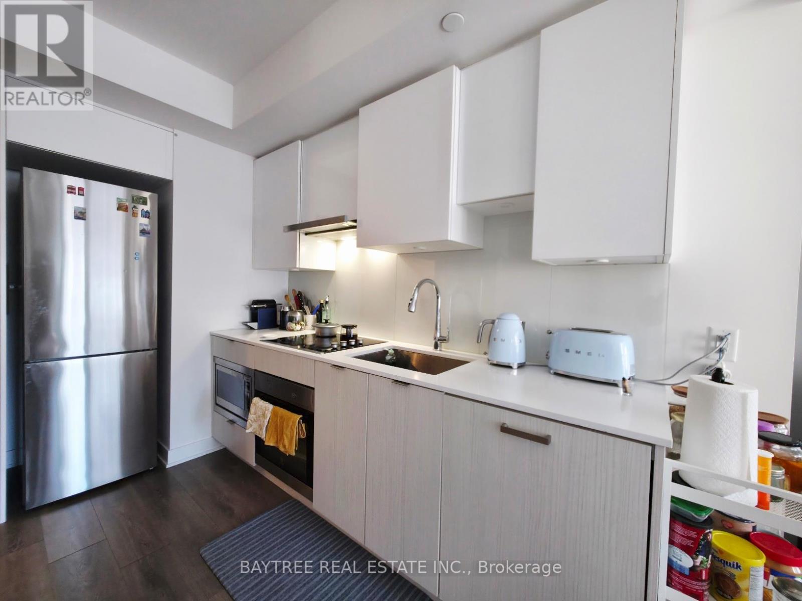 1911 - 195 Redpath Avenue, Toronto, ON - Indoor Photo Showing Kitchen