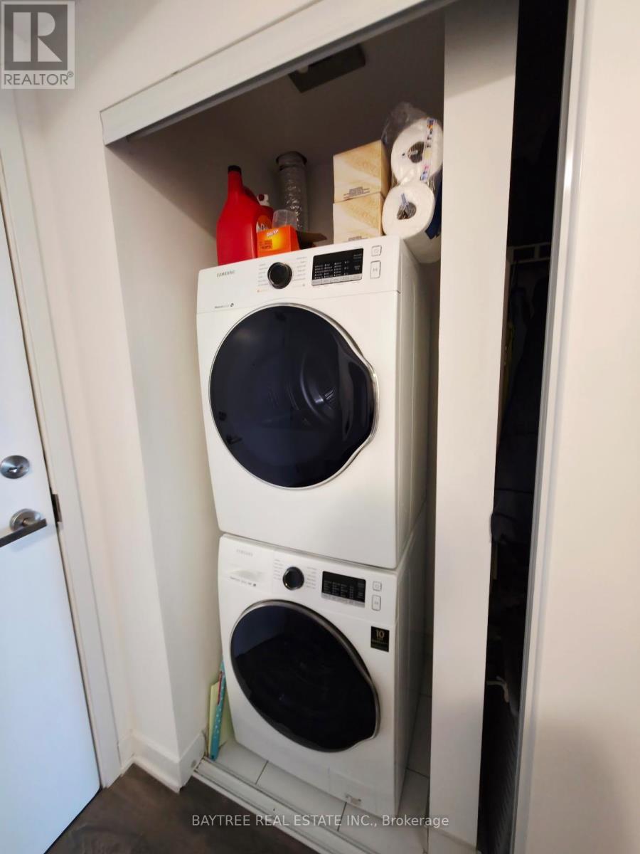 1911 - 195 Redpath Avenue, Toronto, ON - Indoor Photo Showing Laundry Room