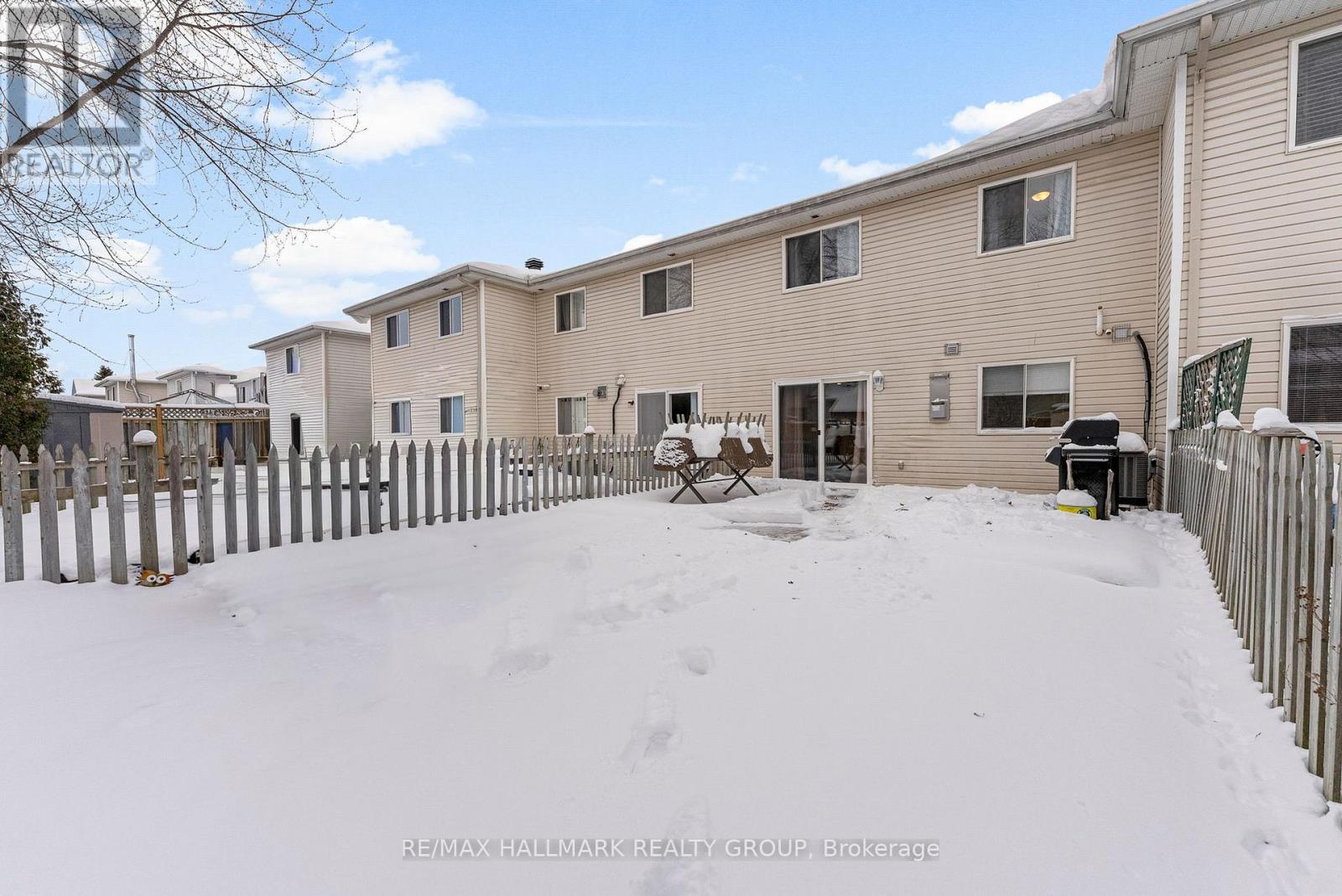 62 Whalings Circle, Ottawa, ON - Outdoor With Exterior