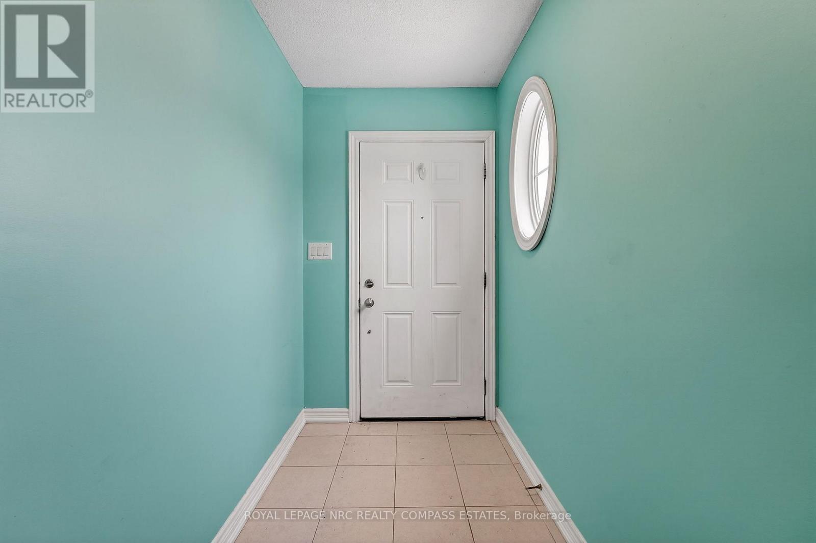 1 - 6117 Kelsey Crescent, Niagara Falls (Forestview), ON