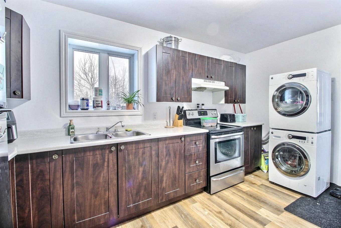 Cuisine - 2366 - 2368 Rue Saguenay, Rouyn-Noranda, QC - Indoor Photo Showing Laundry Room
