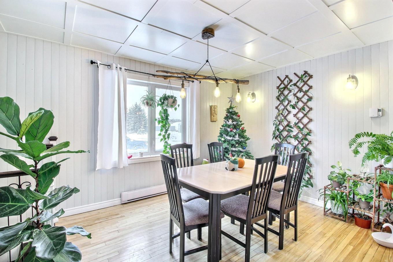 Salle à manger - 2366 - 2368 Rue Saguenay, Rouyn-Noranda, QC - Indoor Photo Showing Dining Room