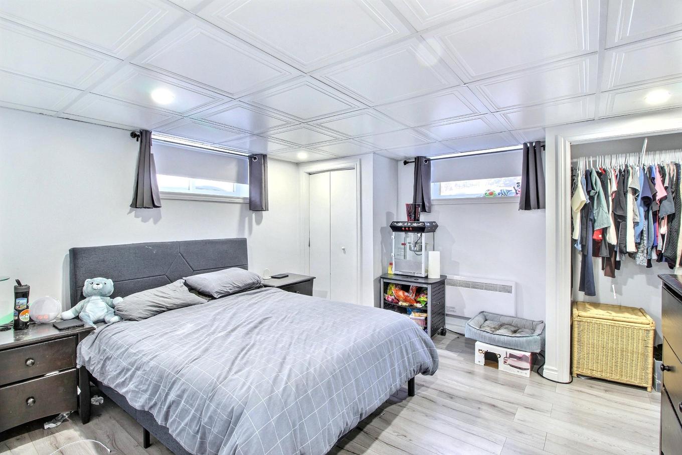 Chambre à coucher - 2366 - 2368 Rue Saguenay, Rouyn-Noranda, QC - Indoor Photo Showing Bedroom