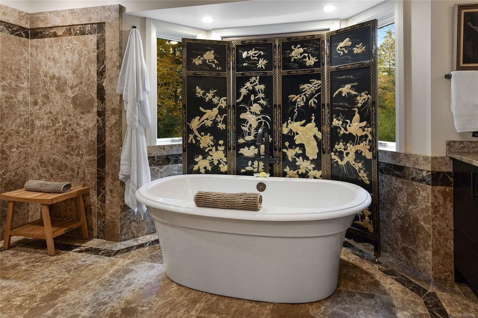 851 Sayward Rd, Saanich, BC