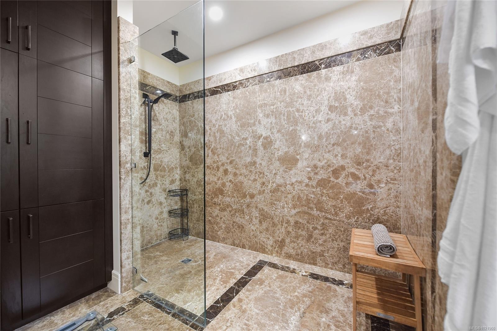 851 Sayward Rd, Saanich, BC