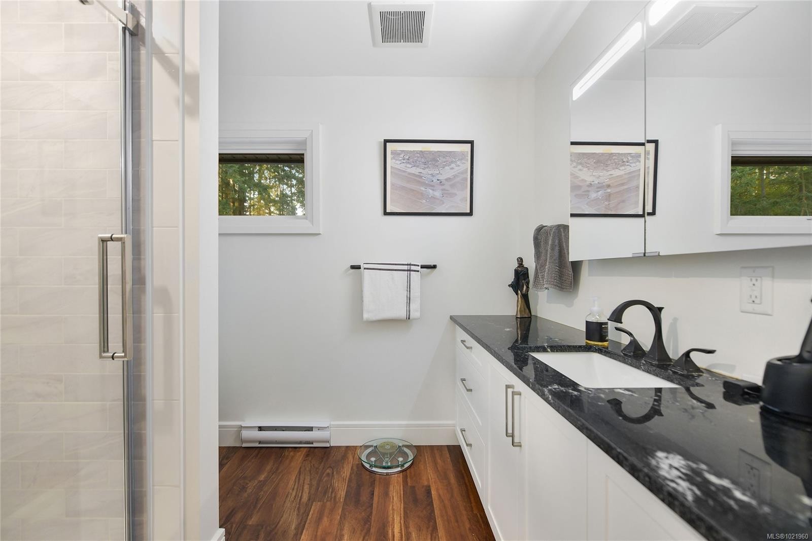 851 Sayward Rd, Saanich, BC