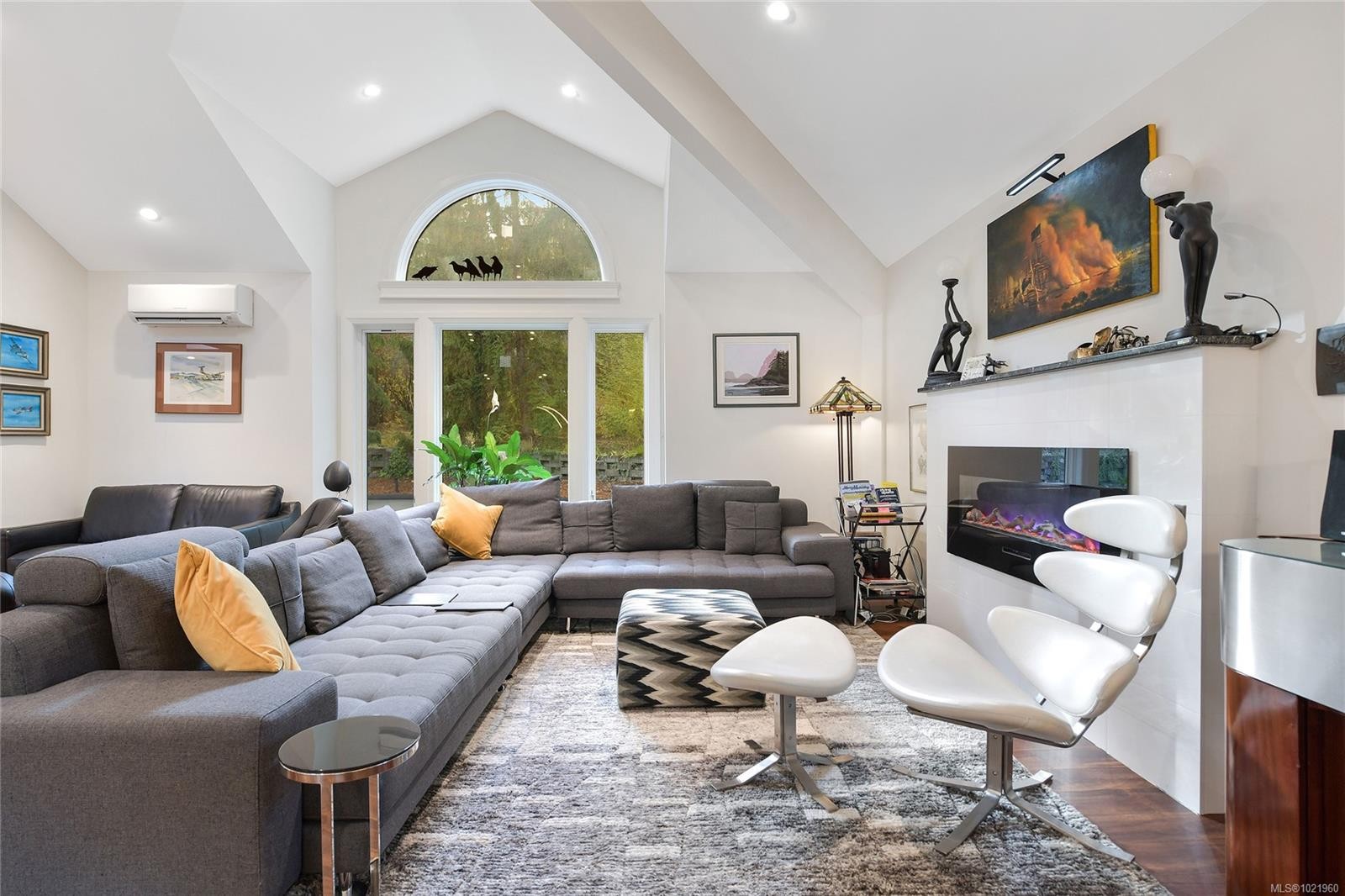 851 Sayward Rd, Saanich, BC