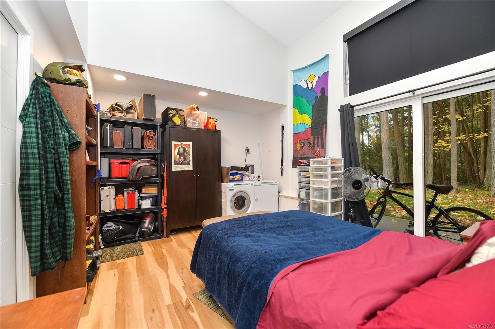 851 Sayward Rd, Saanich, BC