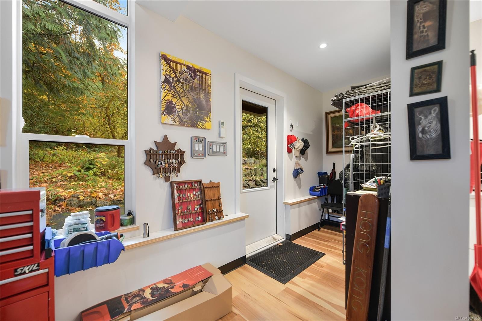 851 Sayward Rd, Saanich, BC