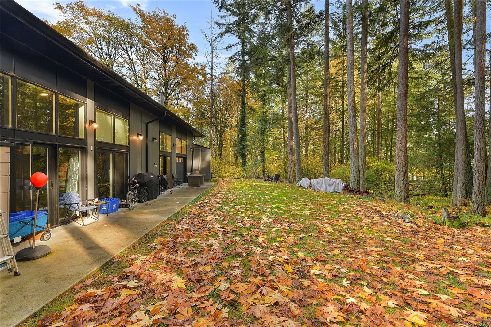 851 Sayward Rd, Saanich, BC