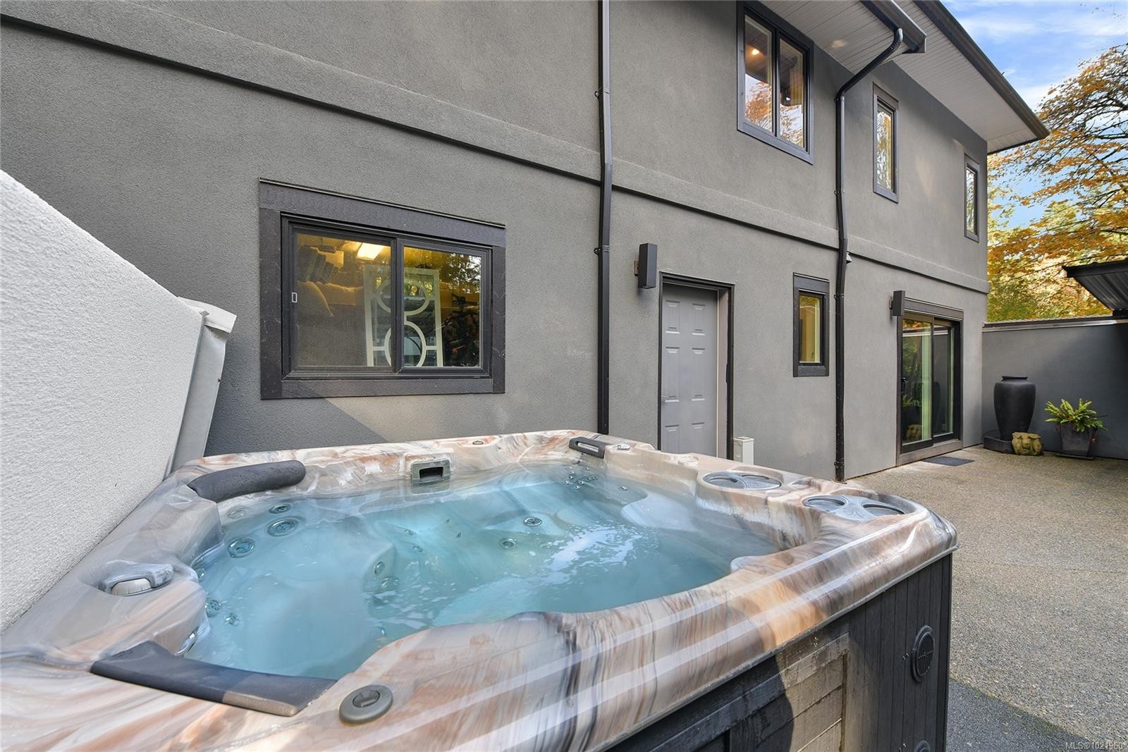 851 Sayward Rd, Saanich, BC