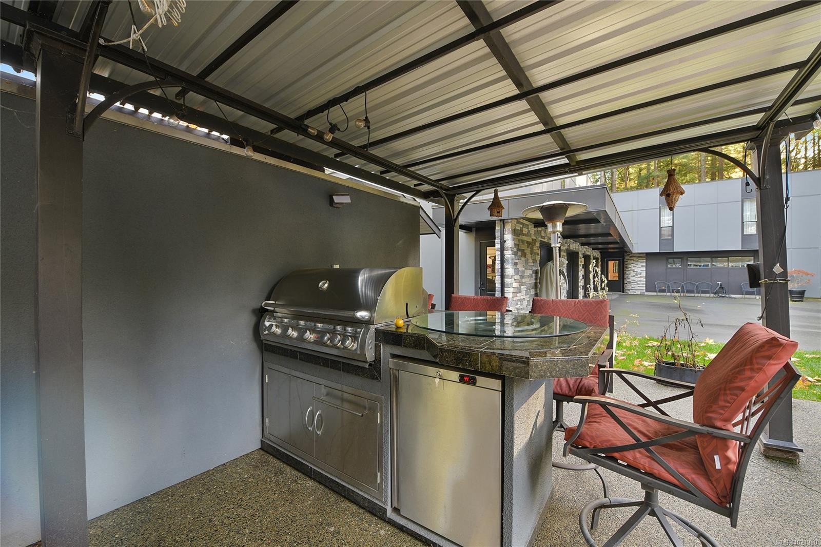 851 Sayward Rd, Saanich, BC