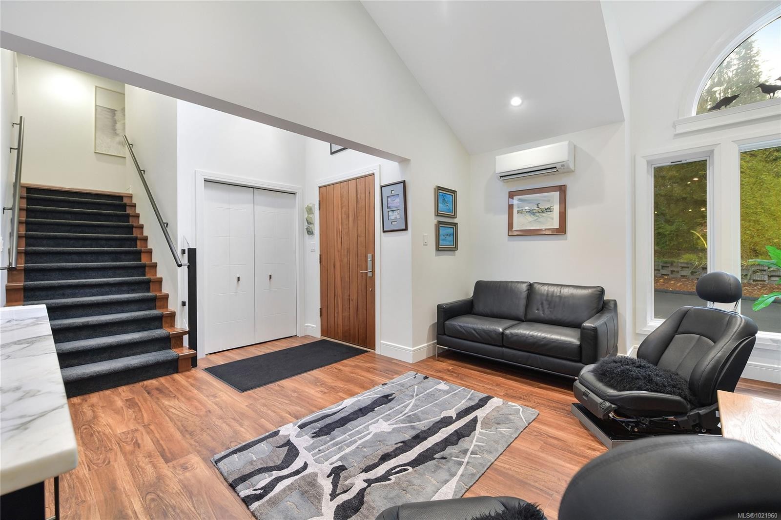 851 Sayward Rd, Saanich, BC