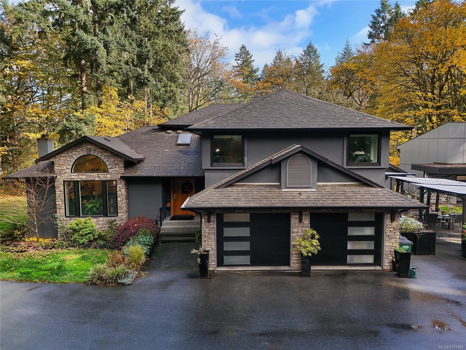 851 Sayward Rd, Saanich, BC