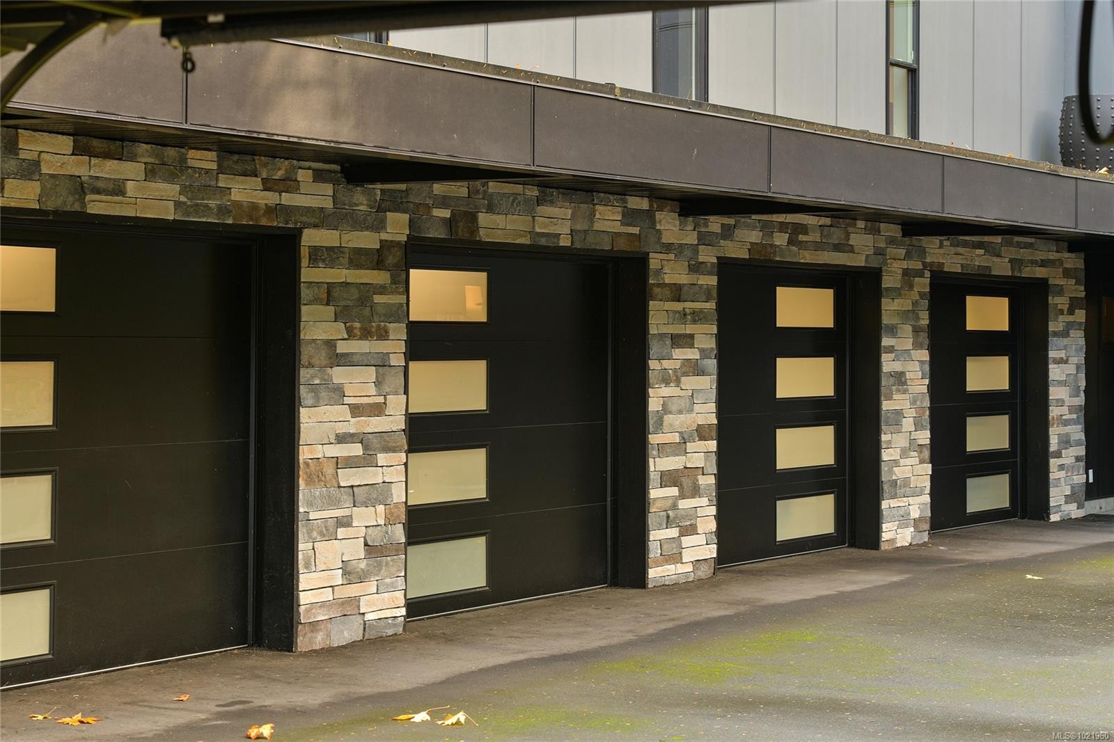 851 Sayward Rd, Saanich, BC