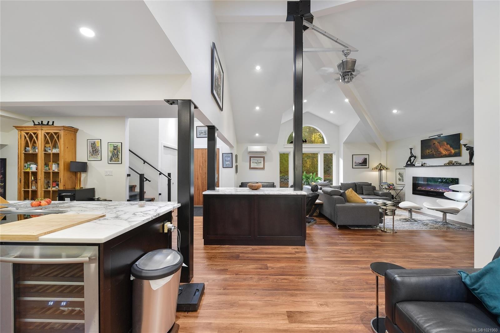 851 Sayward Rd, Saanich, BC