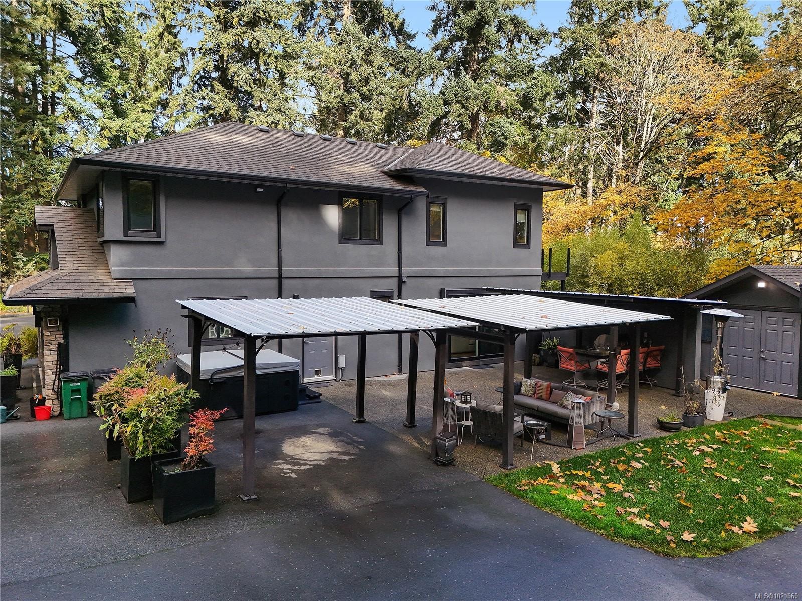 851 Sayward Rd, Saanich, BC