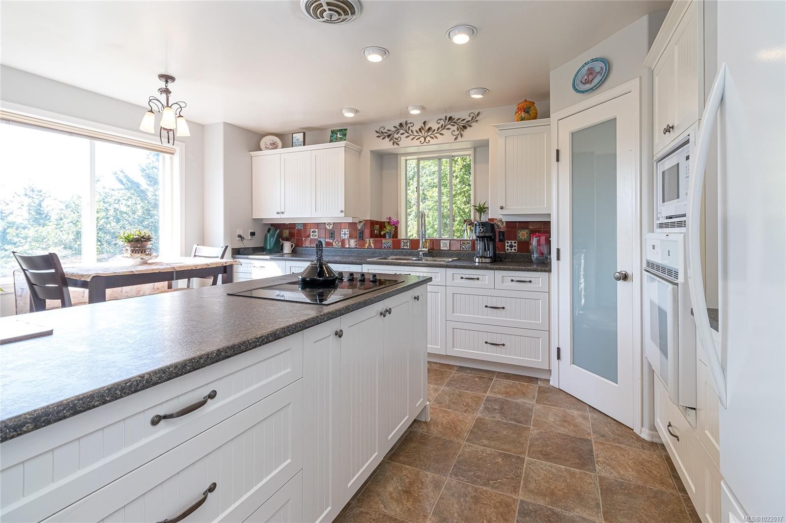 2074 Ludlow Rd, Sooke, BC