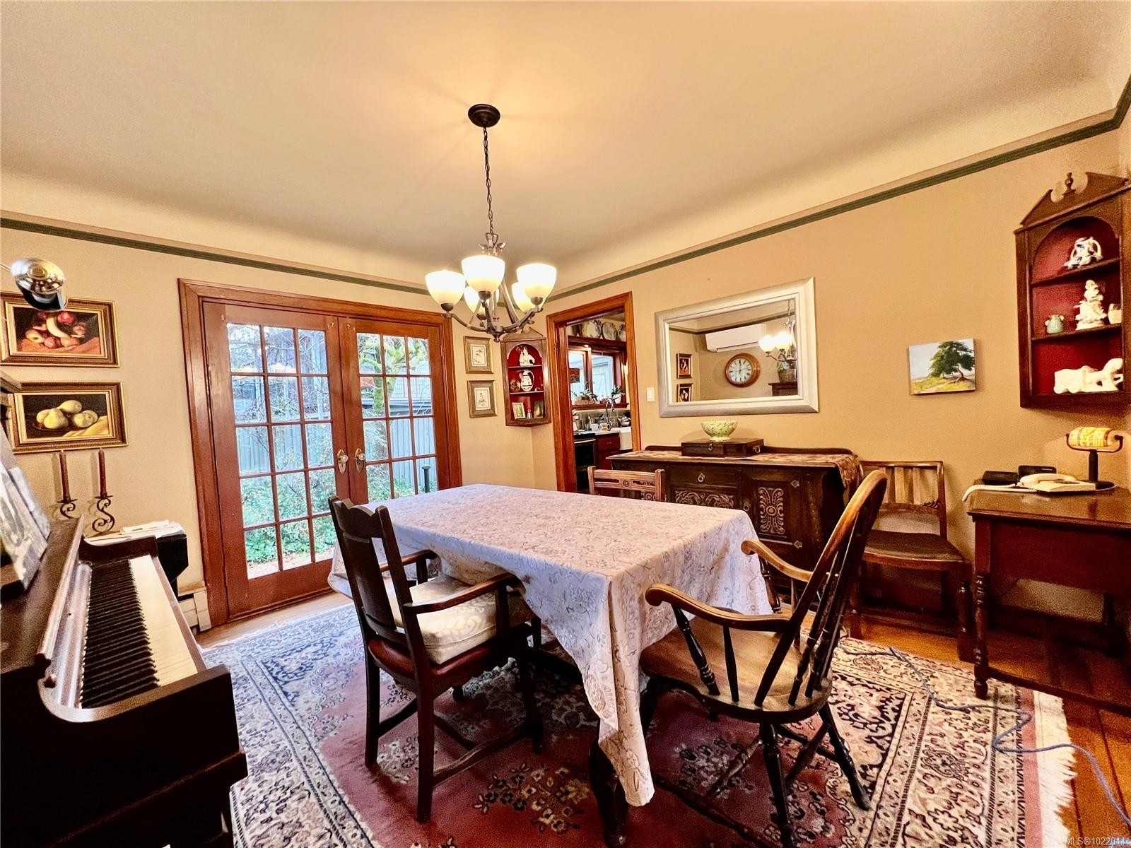 3681 Elliston St, Saanich, BC