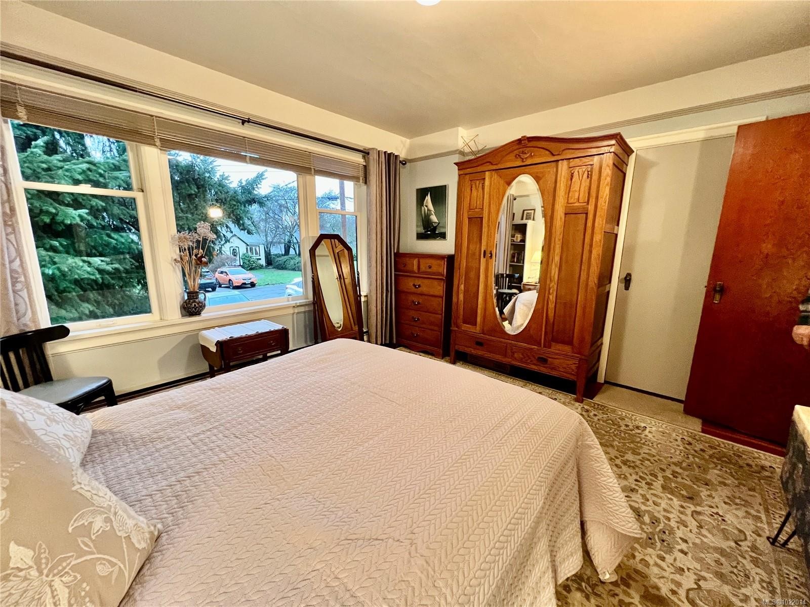 3681 Elliston St, Saanich, BC