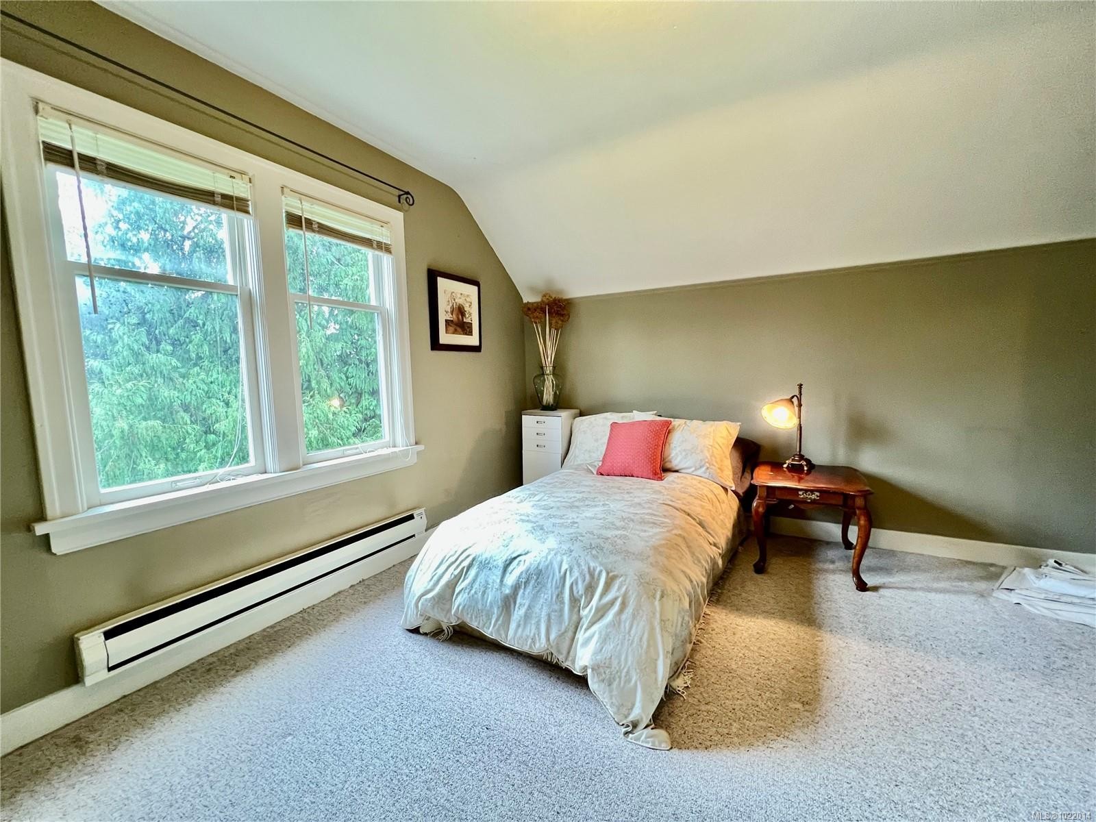 3681 Elliston St, Saanich, BC