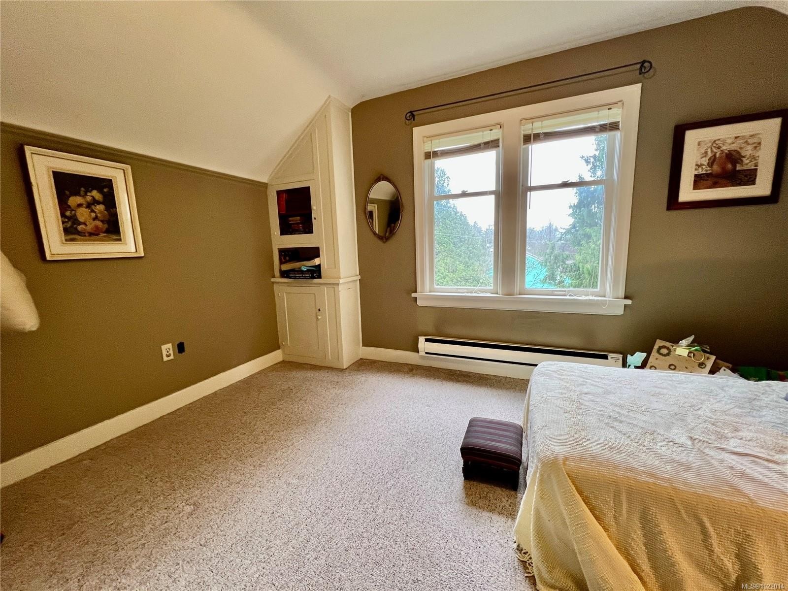 3681 Elliston St, Saanich, BC