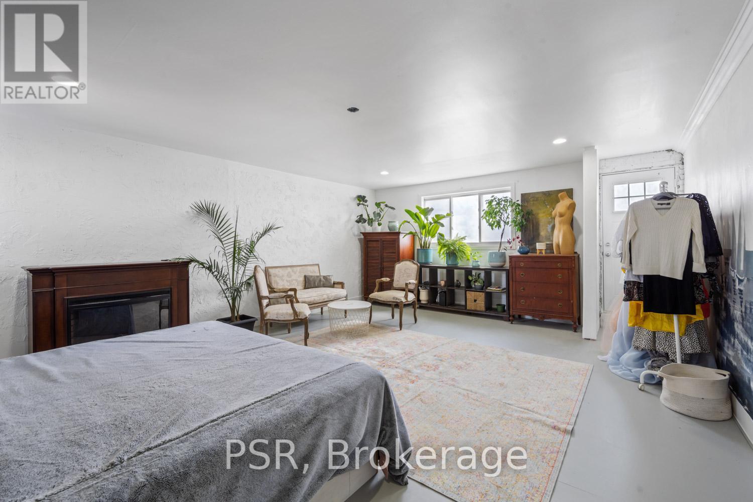 C - 1537 Eglinton Avenue W, Toronto, ON