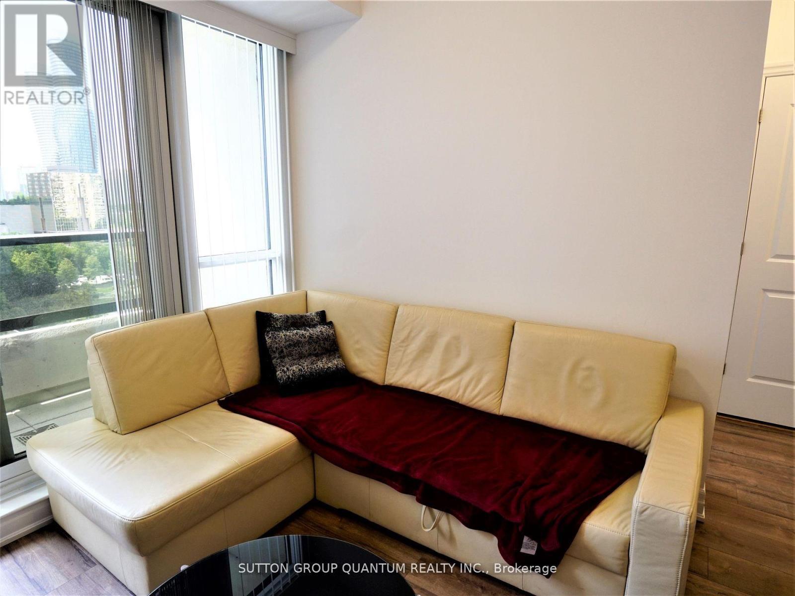 601 - 36 Elm Dr. W. Drive, Mississauga, ON - Indoor Photo Showing Other Room