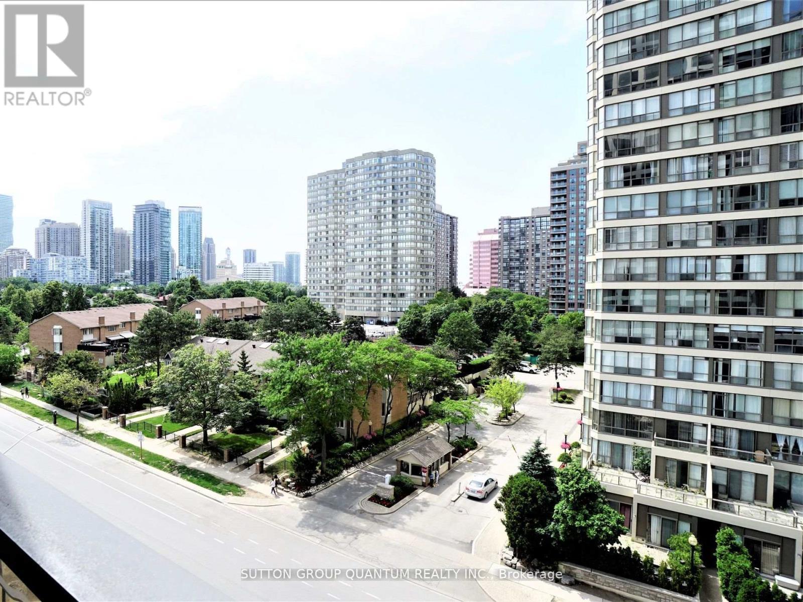 601 - 36 Elm Dr. W. Drive, Mississauga, ON - Outdoor With Facade