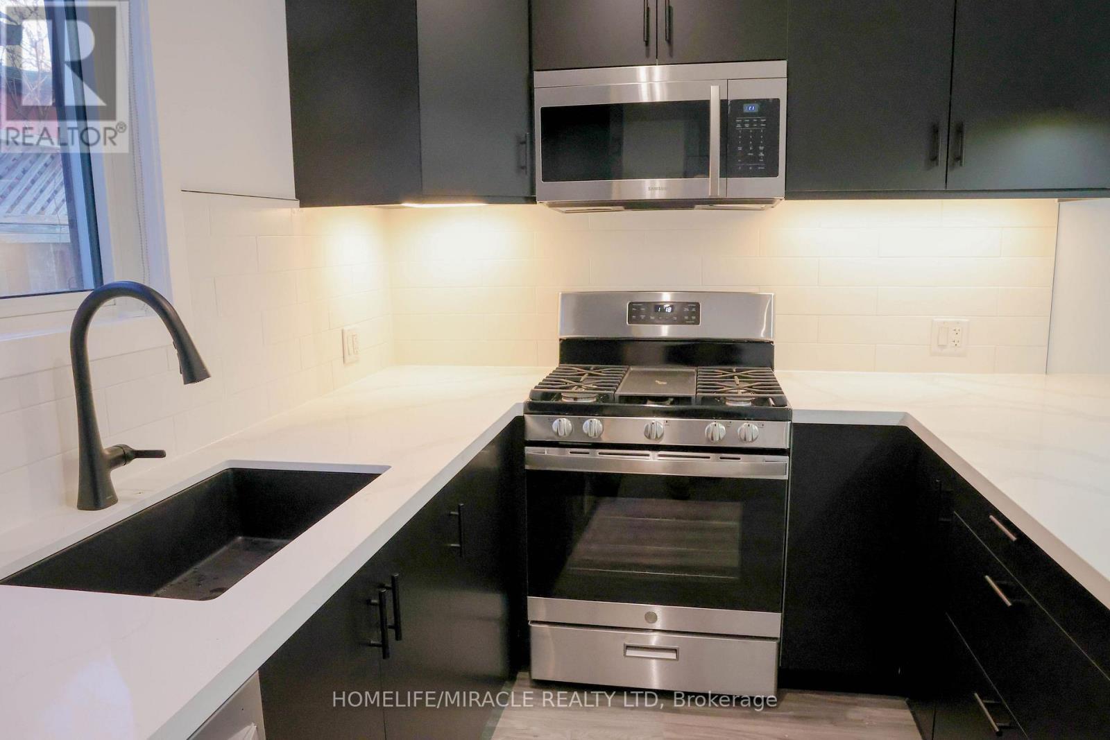 Grdn Suite - 67 Oakmount Road, Toronto, ON - Indoor Photo Showing Kitchen