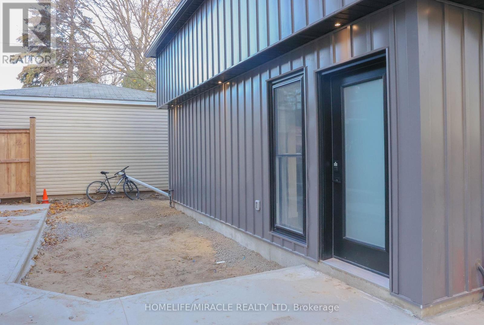 Grdn Suite - 67 Oakmount Road, Toronto, ON - Outdoor With Exterior