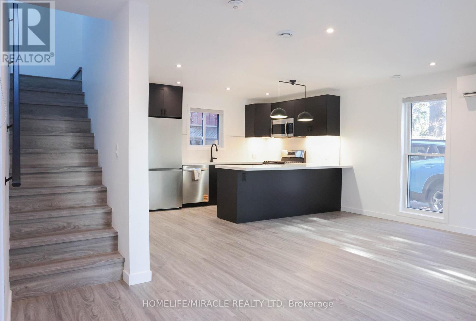 Grdn Suite - 67 Oakmount Road, Toronto, ON - Indoor Photo Showing Kitchen