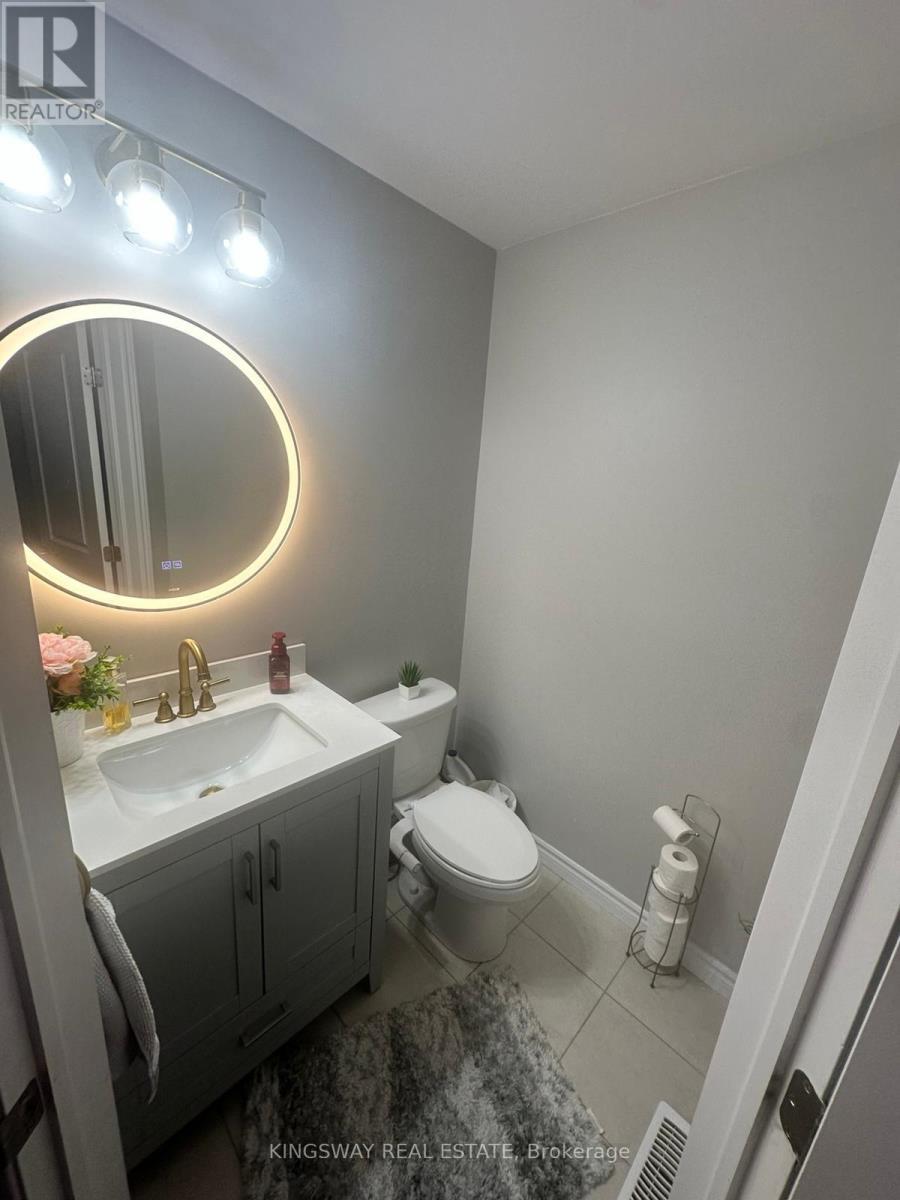 66 - 30 Times Square Boulevard, Hamilton, ON - Indoor Photo Showing Bathroom