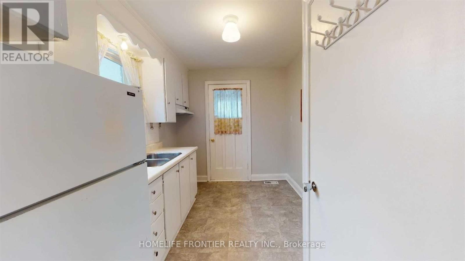 Main - 184 Calvington Drive, Toronto, ON - Indoor