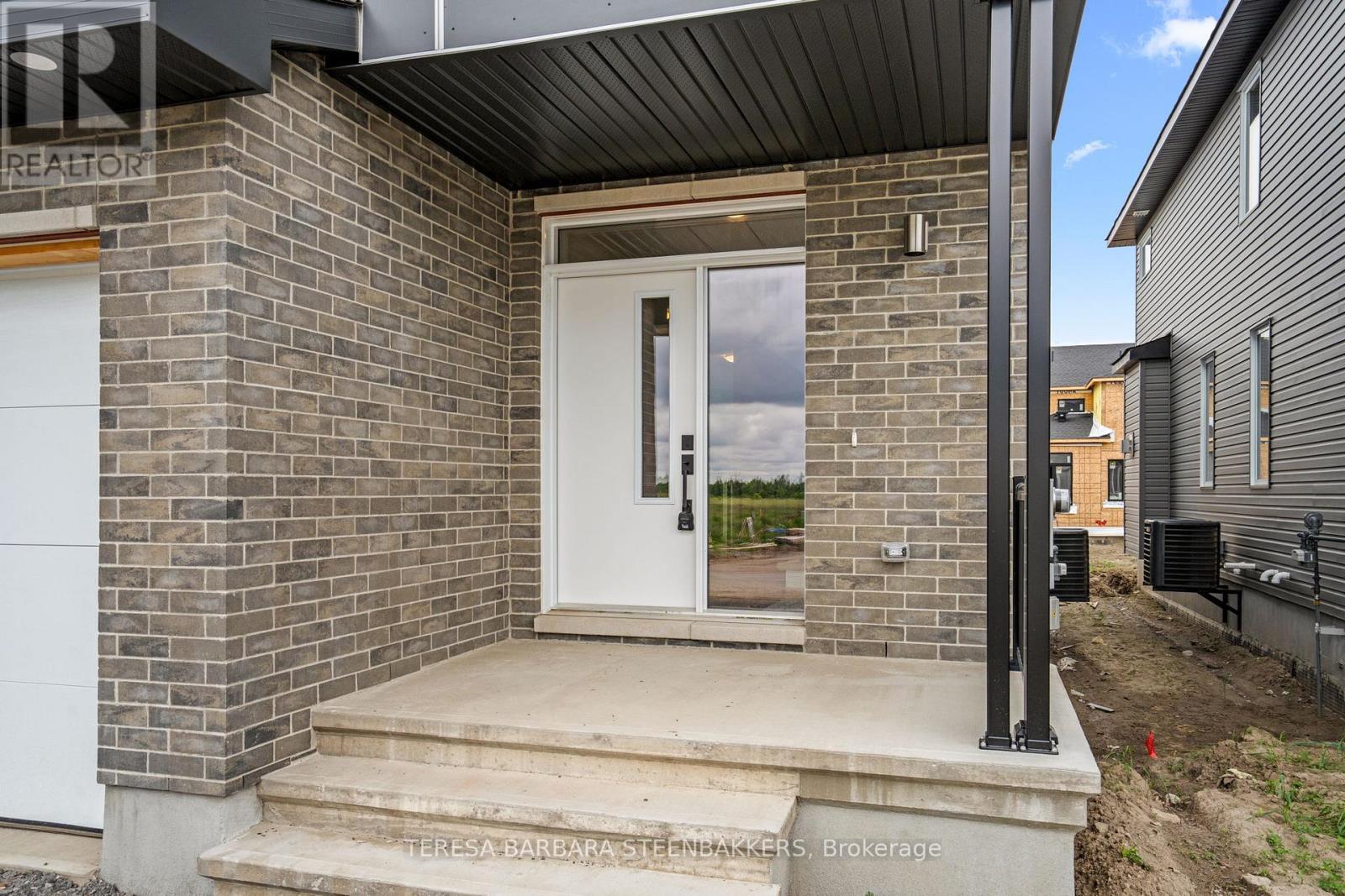 747 Kenny Gordon Avenue W, Ottawa, ON - Outdoor With Exterior