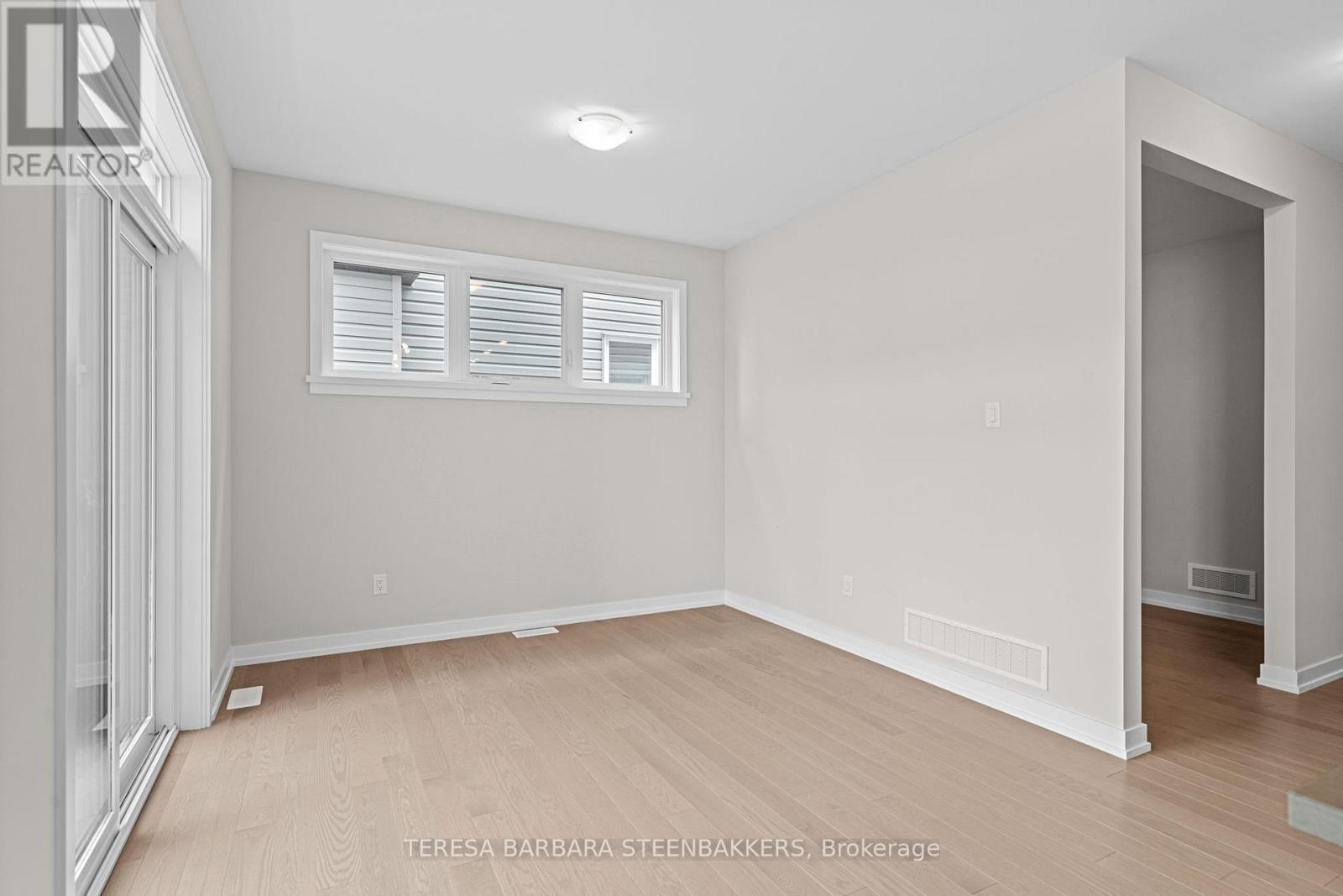 747 Kenny Gordon Avenue W, Ottawa, ON - Indoor Photo Showing Other Room