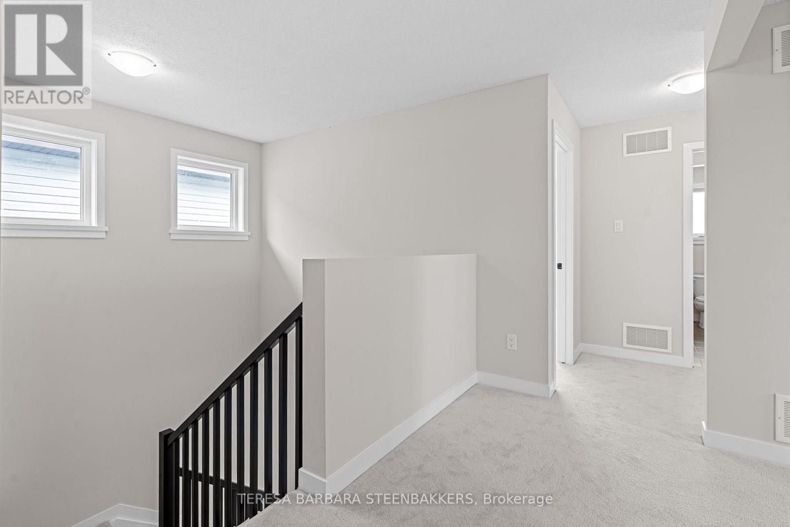 747 Kenny Gordon Avenue W, Ottawa, ON - Indoor Photo Showing Other Room