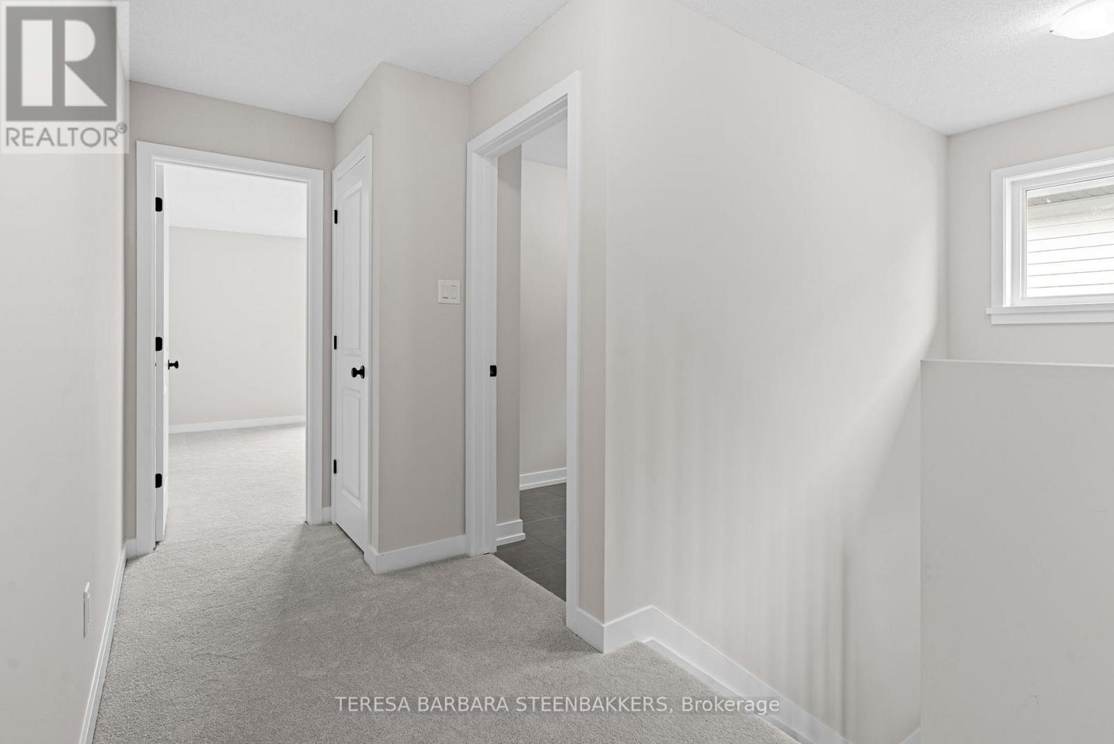 747 Kenny Gordon Avenue W, Ottawa, ON - Indoor Photo Showing Other Room