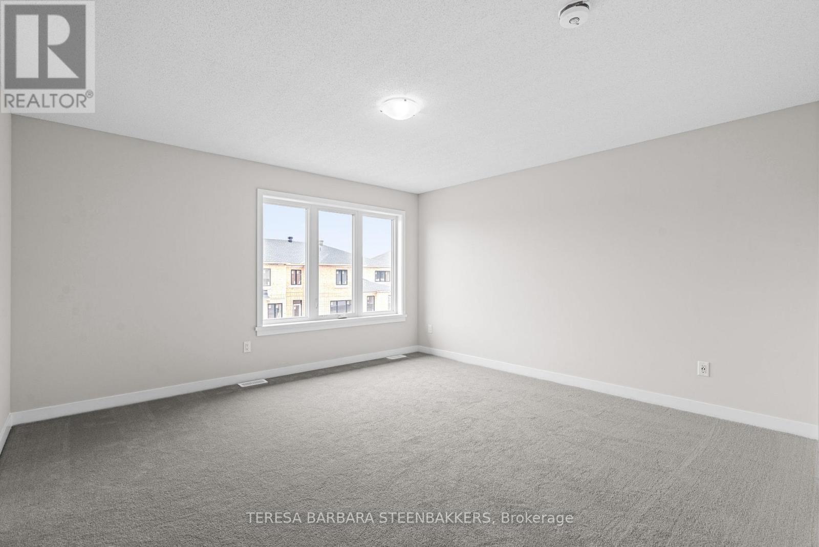 747 Kenny Gordon Avenue W, Ottawa, ON - Indoor Photo Showing Other Room